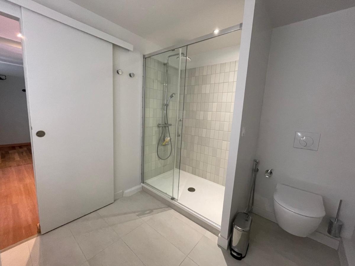 Appartement Mignon Calme Douillet Ascenseur Clim Etage Eleve Proche Parking Et Toutes Commodites Au Coeur Du Toulon Historique Экстерьер фото