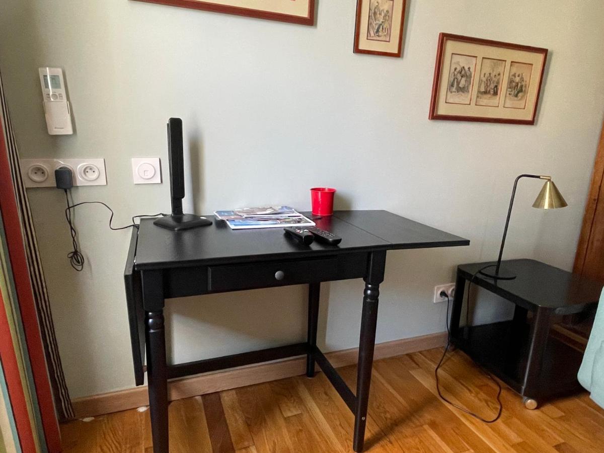 Appartement Mignon Calme Douillet Ascenseur Clim Etage Eleve Proche Parking Et Toutes Commodites Au Coeur Du Toulon Historique Экстерьер фото