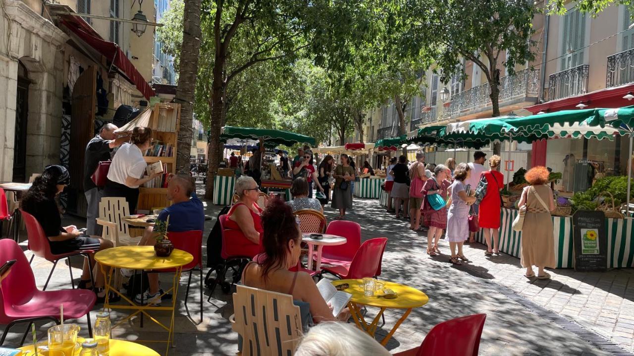 Appartement Mignon Calme Douillet Ascenseur Clim Etage Eleve Proche Parking Et Toutes Commodites Au Coeur Du Toulon Historique Экстерьер фото
